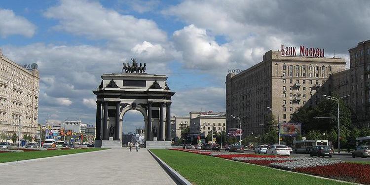 Сталинки, брежневки и хрущевки: плюсы и минусы советской застройки