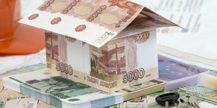 Курс растет, недвижимость падает. Куда бежать – за валютой или квартирой?