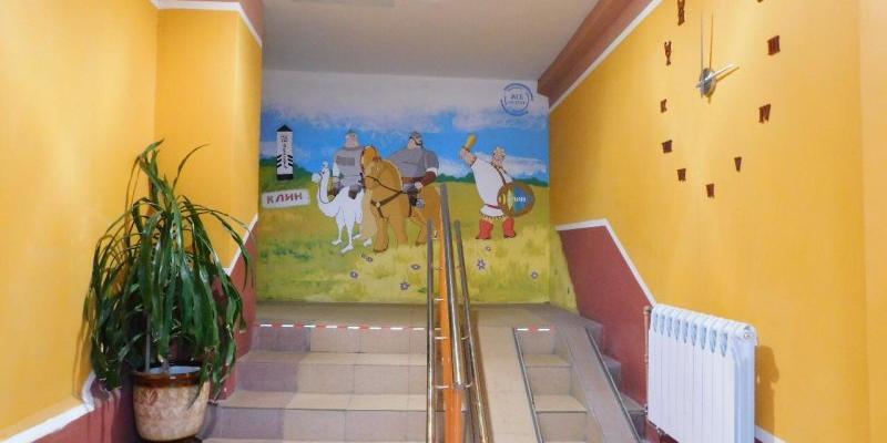 Как, когда и за чей счет управляющая компания должна ремонтировать подъезды: отвечаю на вопросы