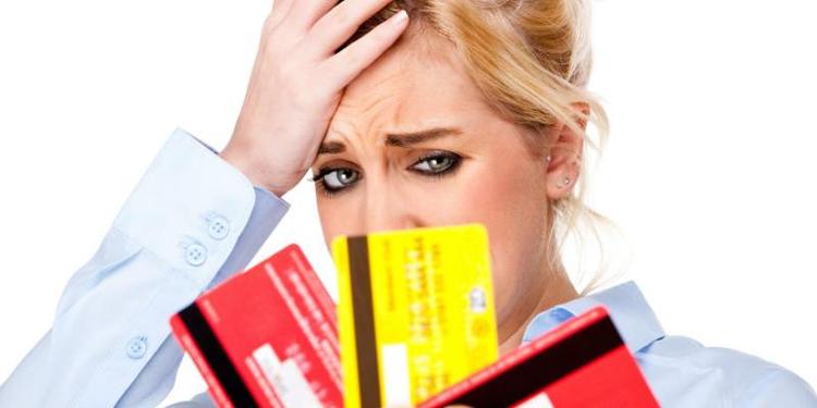 Когда гражданина обяжут платить по долгам того, с кем он зарегистрирован в одной квартире: два примера