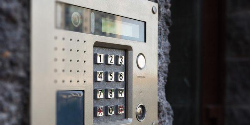 Когда плата за домофон в квитанции незаконна, счет при отсутствии трубки в квартире: отвечаю на вопросы