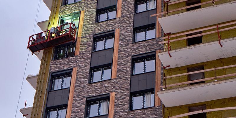 Более 12 млн кв.м жилья ввели в строй в России в январе