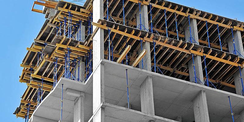 Почти 300 новых объектов включили в реестр долгостроев РФ