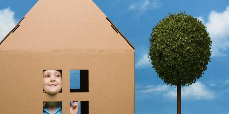 Женщина потребовала выселить бывшую невестку из своей квартиры, но та отказалась: что решил суд