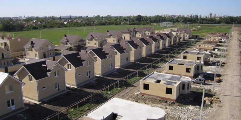 Дачный бум: бизнес решил строить в России загородные дома в промышленных масштабах