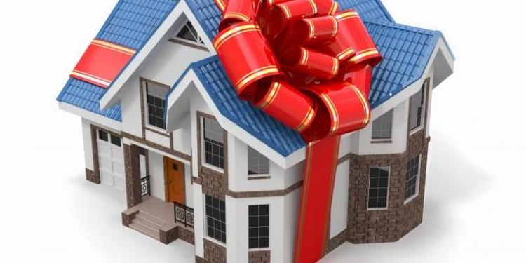 Каких родственников закон освобождает от уплаты налога при дарении недвижимости