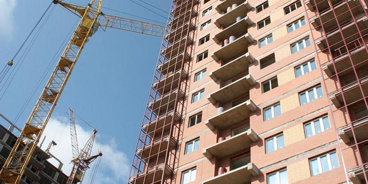 Почти половина россиян скорее вложатся в бизнес, чем купят квартиру в новостройке