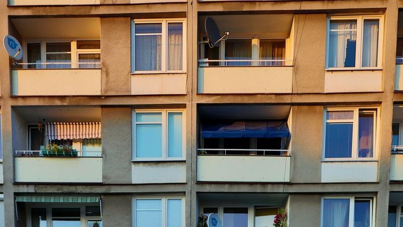Сдать, разменять или приватизировать муниципальную квартиру: что можно делать с государственным жильем и в каких случаях