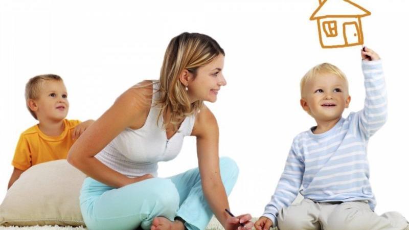 Отцы и дети: должны ли родители покупать ребенку квартиру?