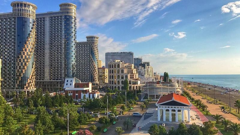 Ближе к морю: как выгодно купить квартиру или дом в Грузии?